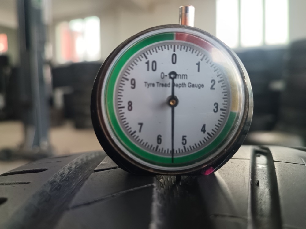 215/40 R17 UNIROYAL (4321) - 2