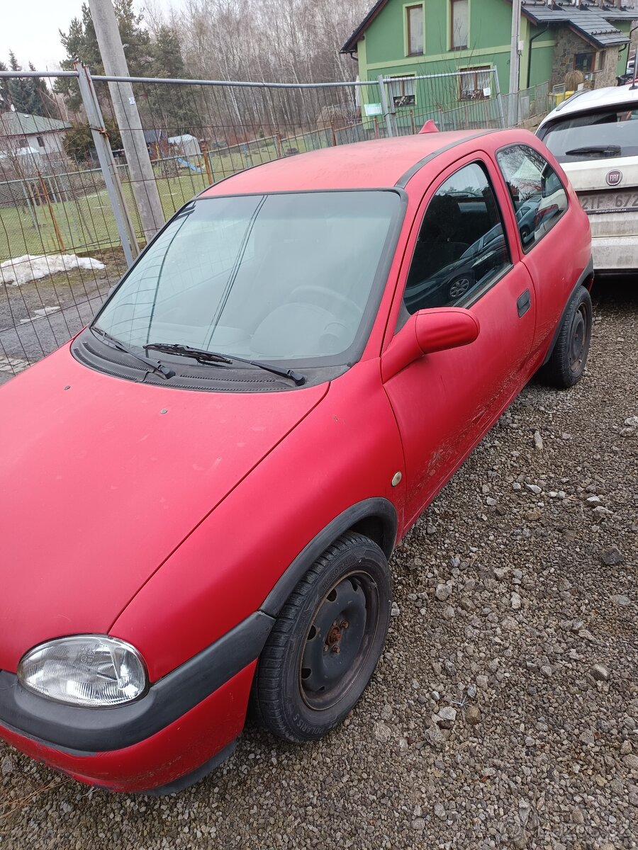 Opel Corsa 1.4i bez tp. - 2