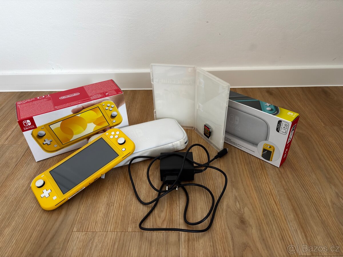 Nintendo Switch Lite + Minecraft + příslušenství - 2