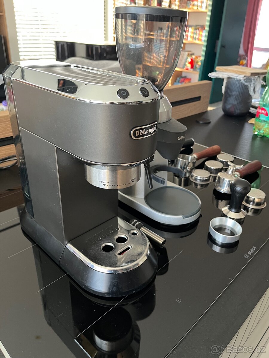 Delonghi Dedica EC685 + mlýnek Graef - 2