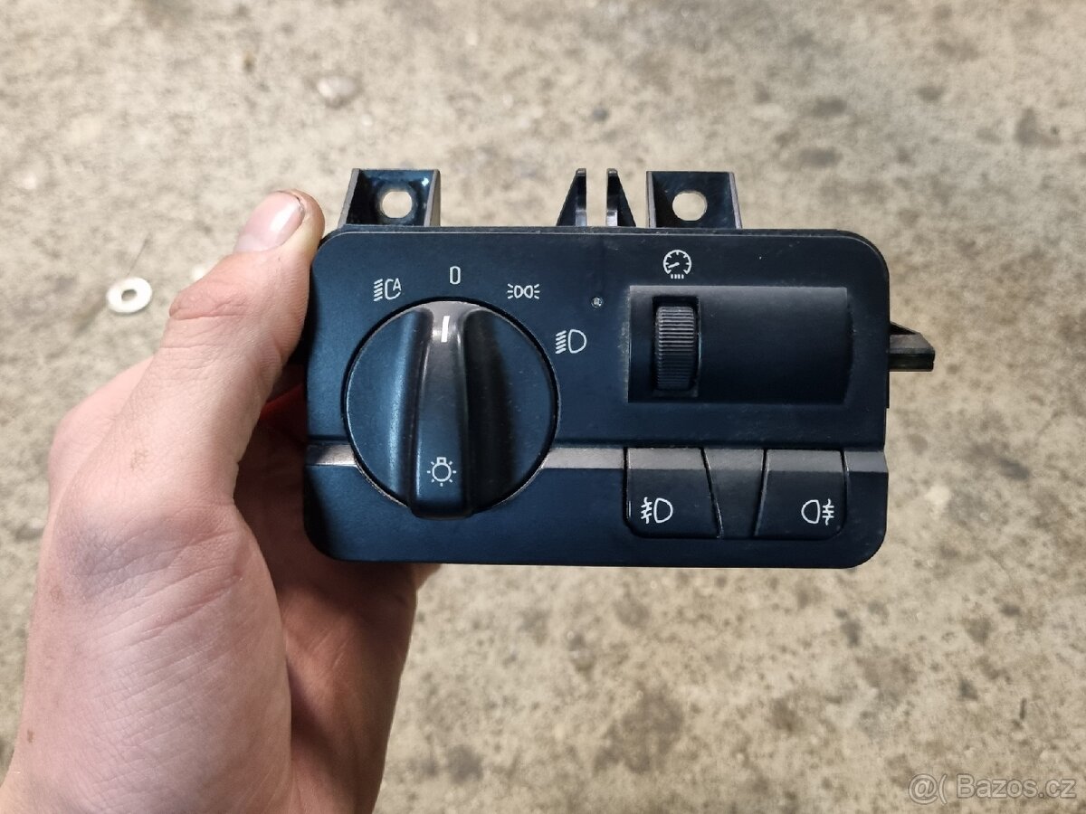 Interiérové díly + senzor BMW E46 - prodej i samostatně - 2