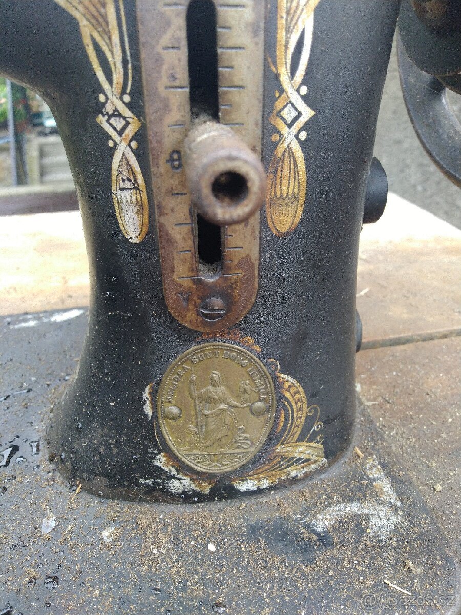 Šicí stroj - Minerva Bobbin - 2