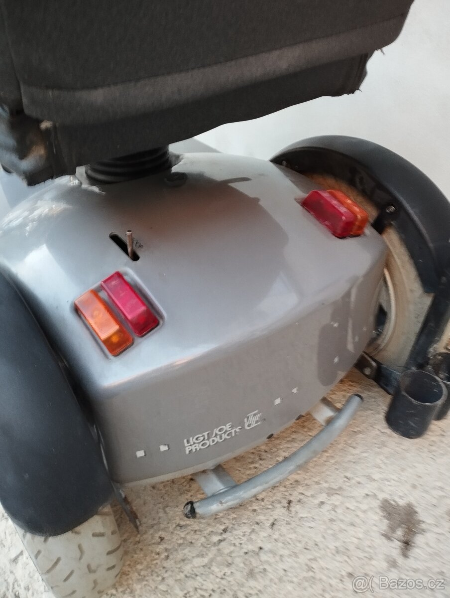 Prodám invalidní elektro vozík - 2