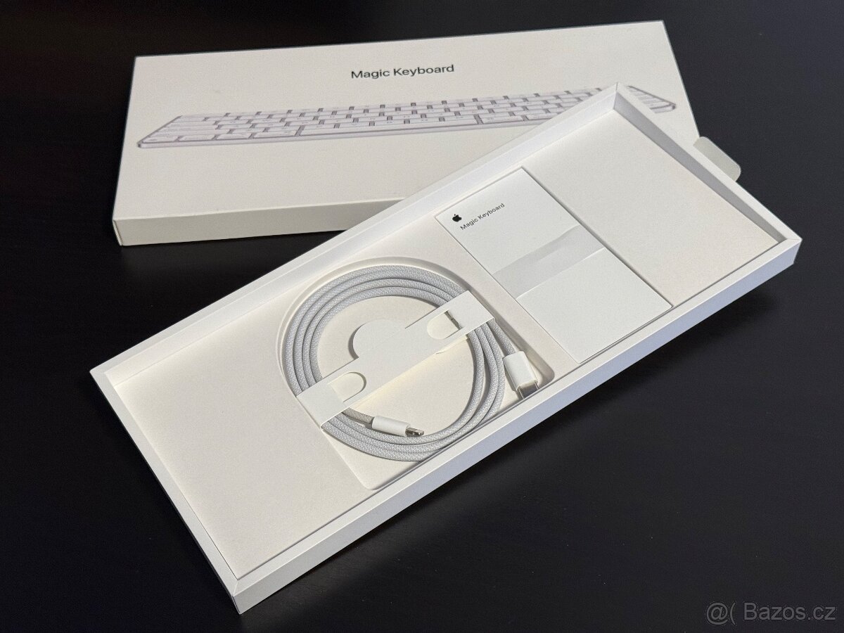 Apple Magic Keyboard CZ Lightning - 2