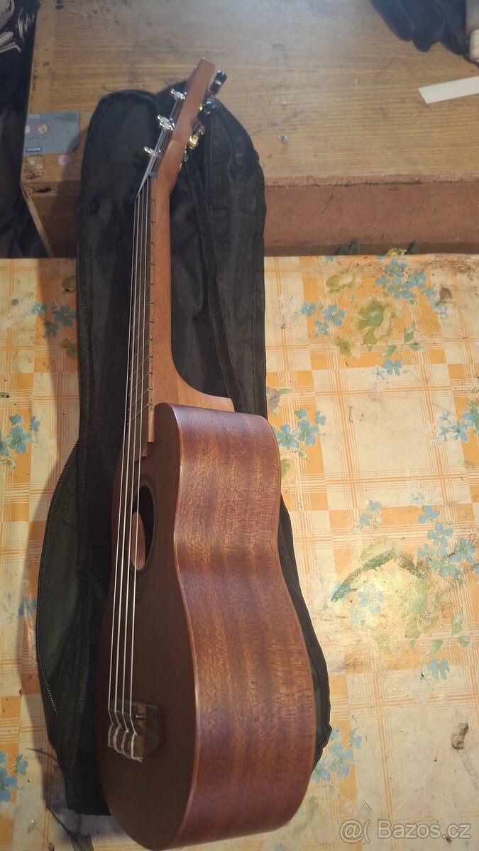 Ukulele - 2
