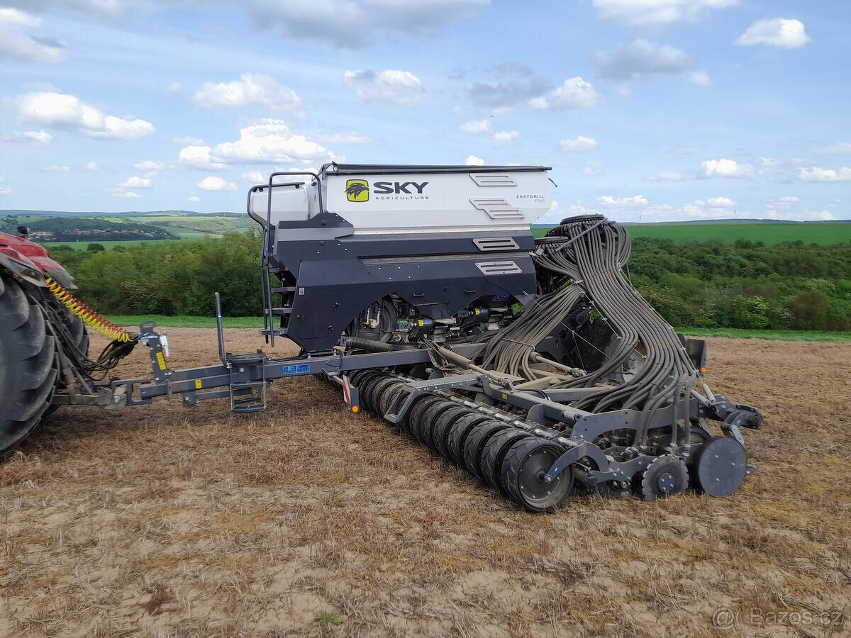 Secí stroj SKY Easydrill 8 - 2
