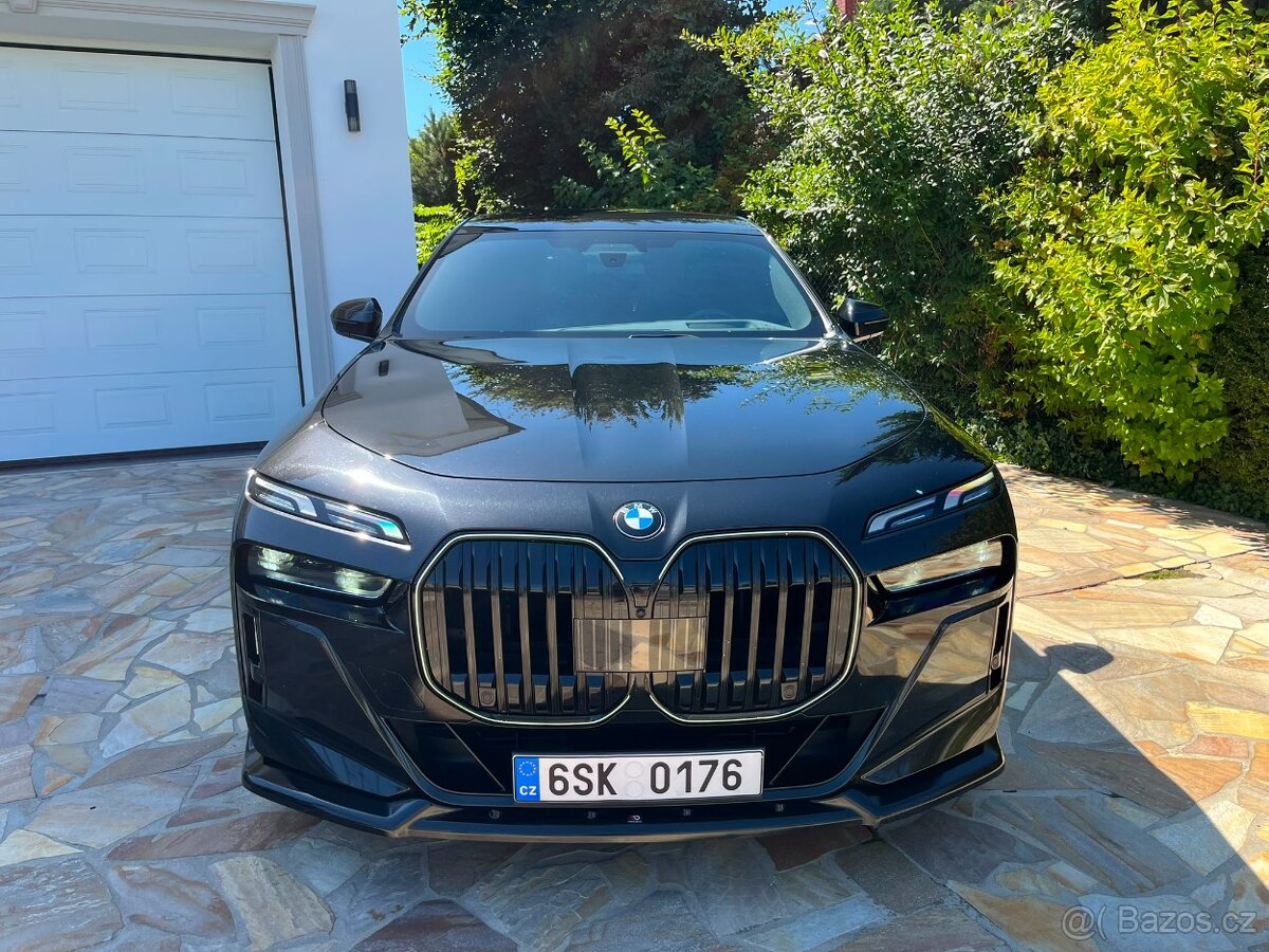 BMW Řada 7 740D XDRIVEMpaketB&W - 2