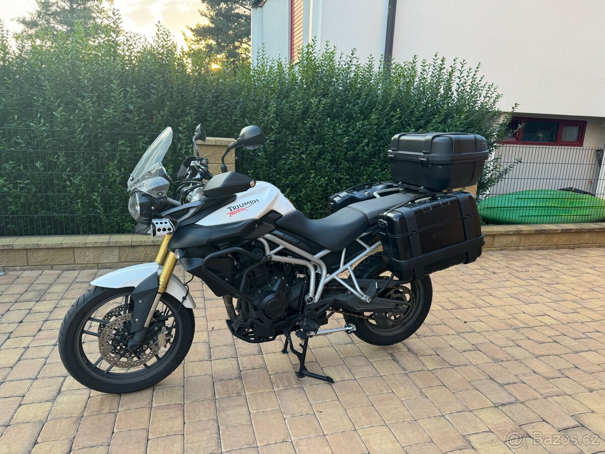 Triumph Tiger 800