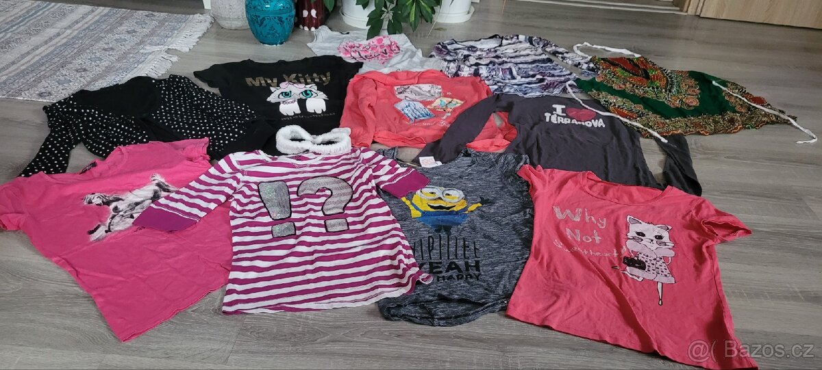 Set triček obecně cca vel.S - 2