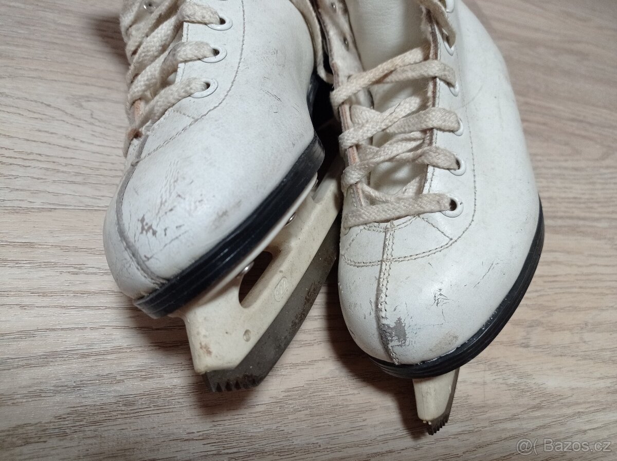 Dívčí lední brusle, vel. 31 - 2