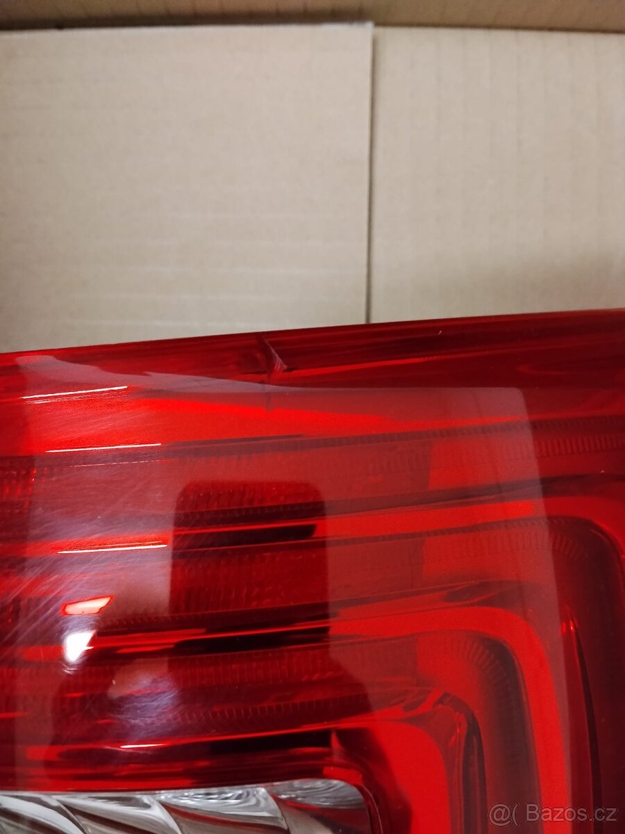 Škoda Superb 2 - pravé zadní LED - 2