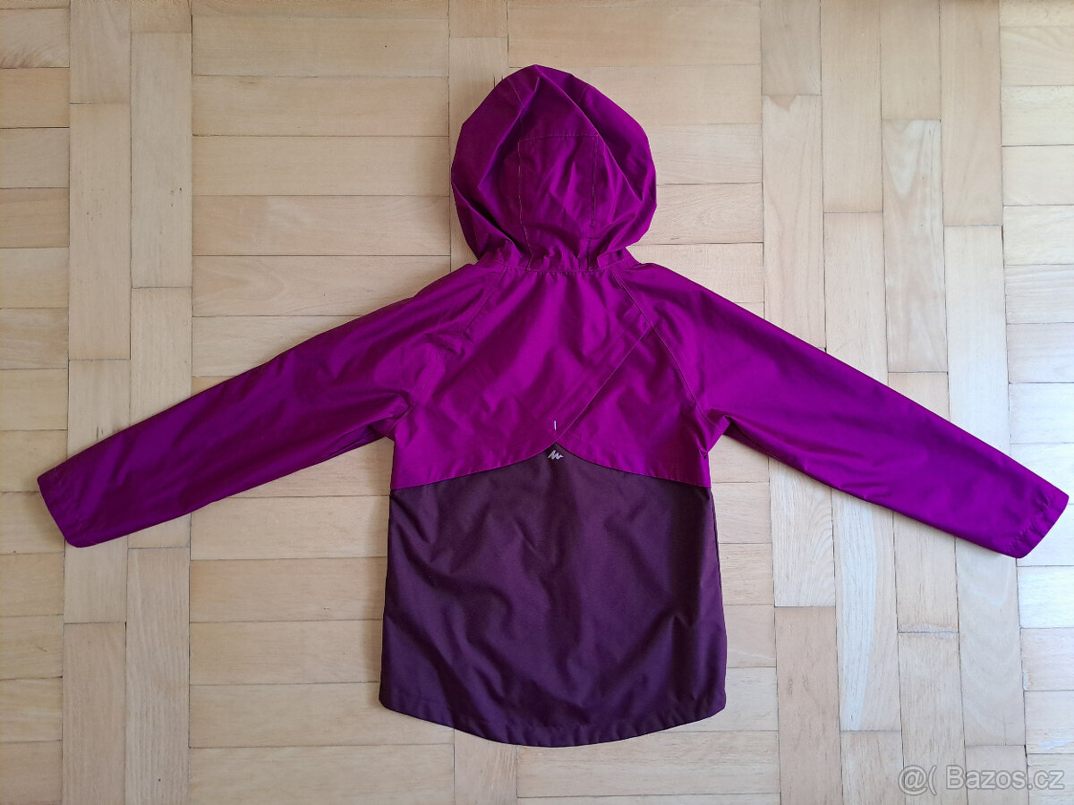 Bunda zn. Quechua, vel. 7-8 let - 2