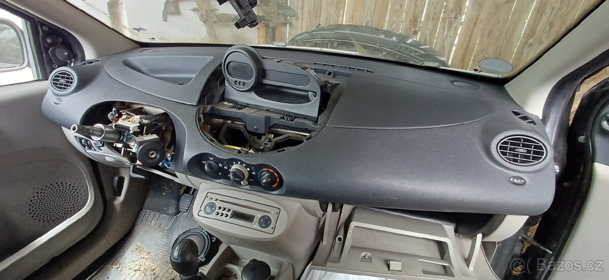 Renault Twingo 1.2 43kw 2008 díly - 2