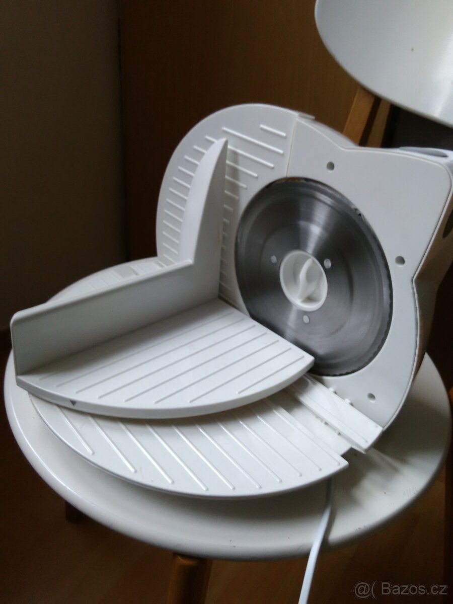 Kráječ na potraviny daewoo - 2