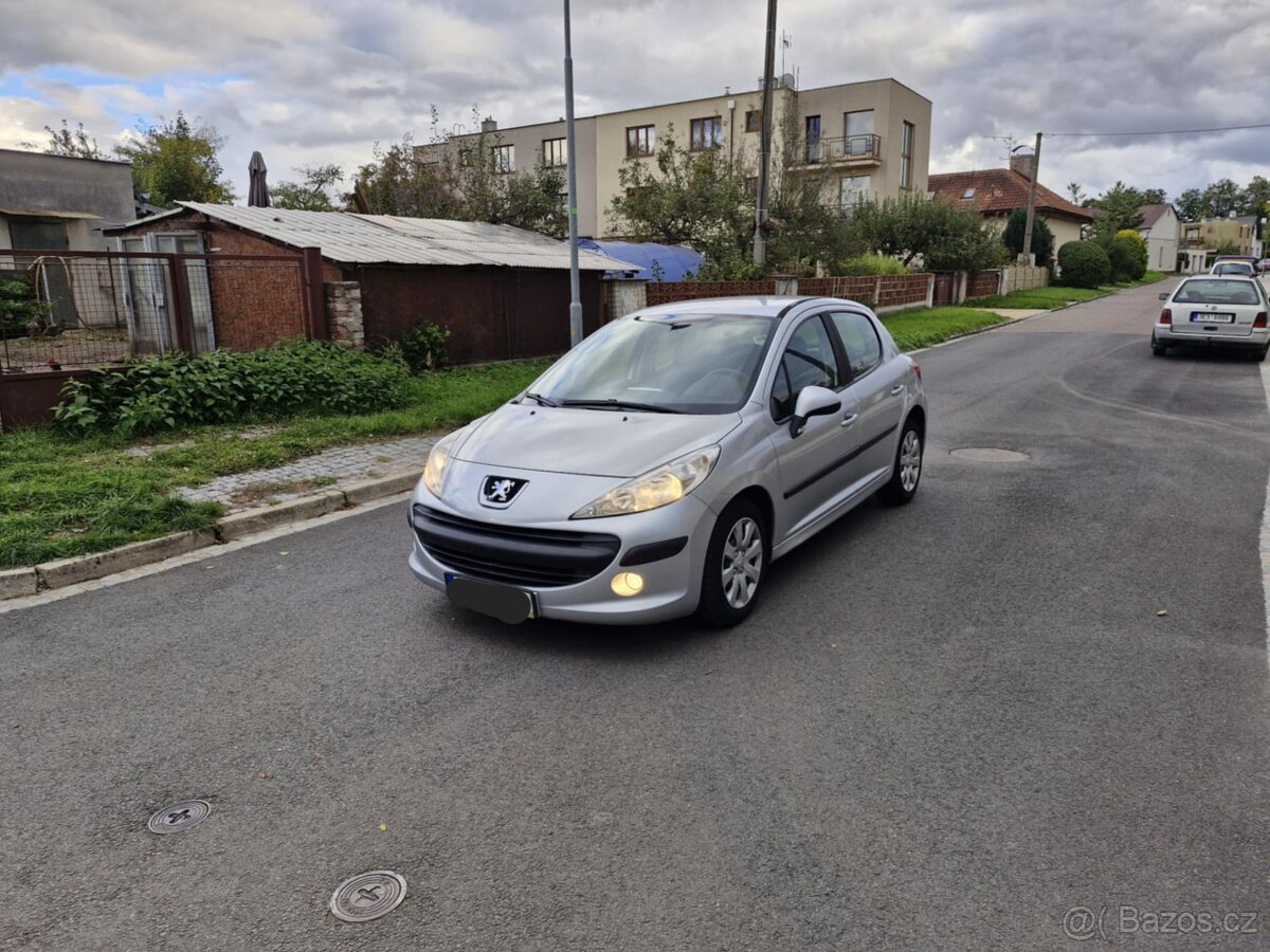 Peugeot 207 1.4i 70.Kw Exclusive Rok.výroby 2008 - 2