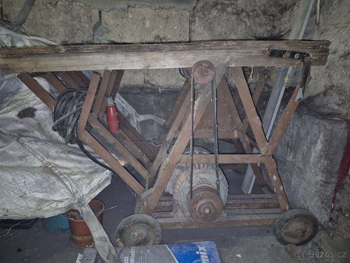 Cirkulárka s kolíbkou - 2