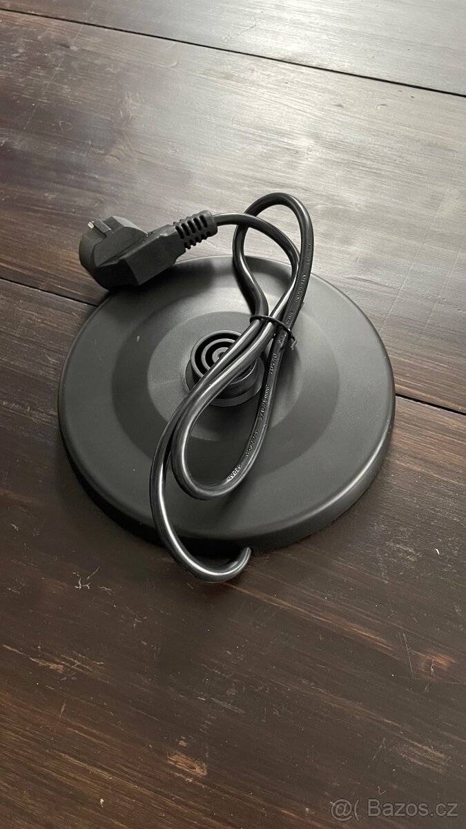 Rychlovarná konvice značky Senneier - 2