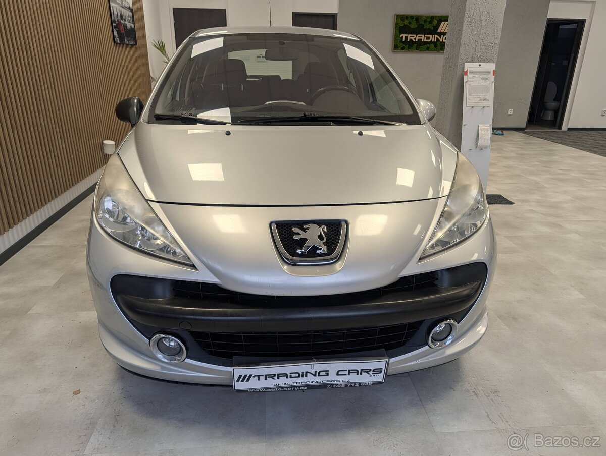 Peugeot 207 1,4 i - 2