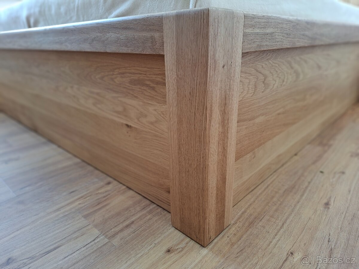 Dubová postel - 2