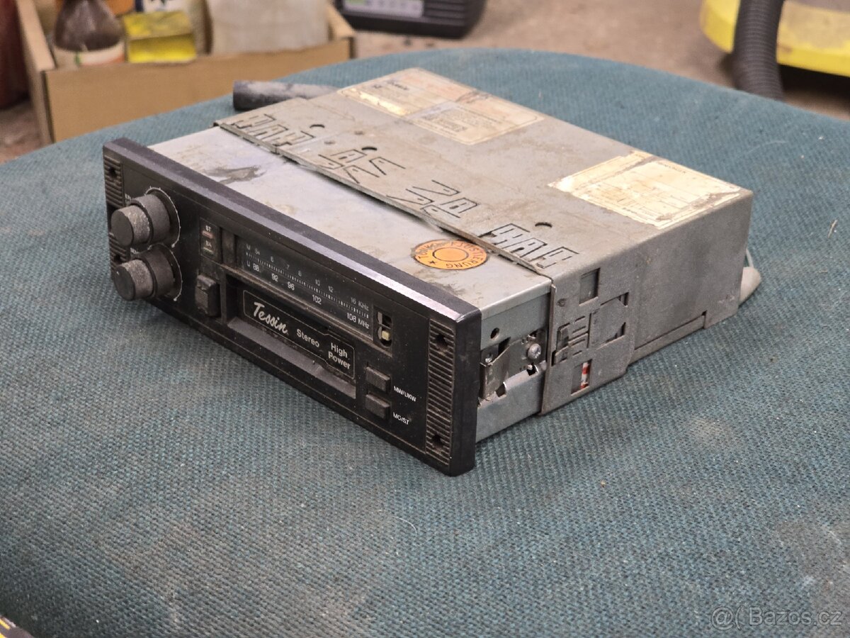 Staré autorádio Tessin - 2