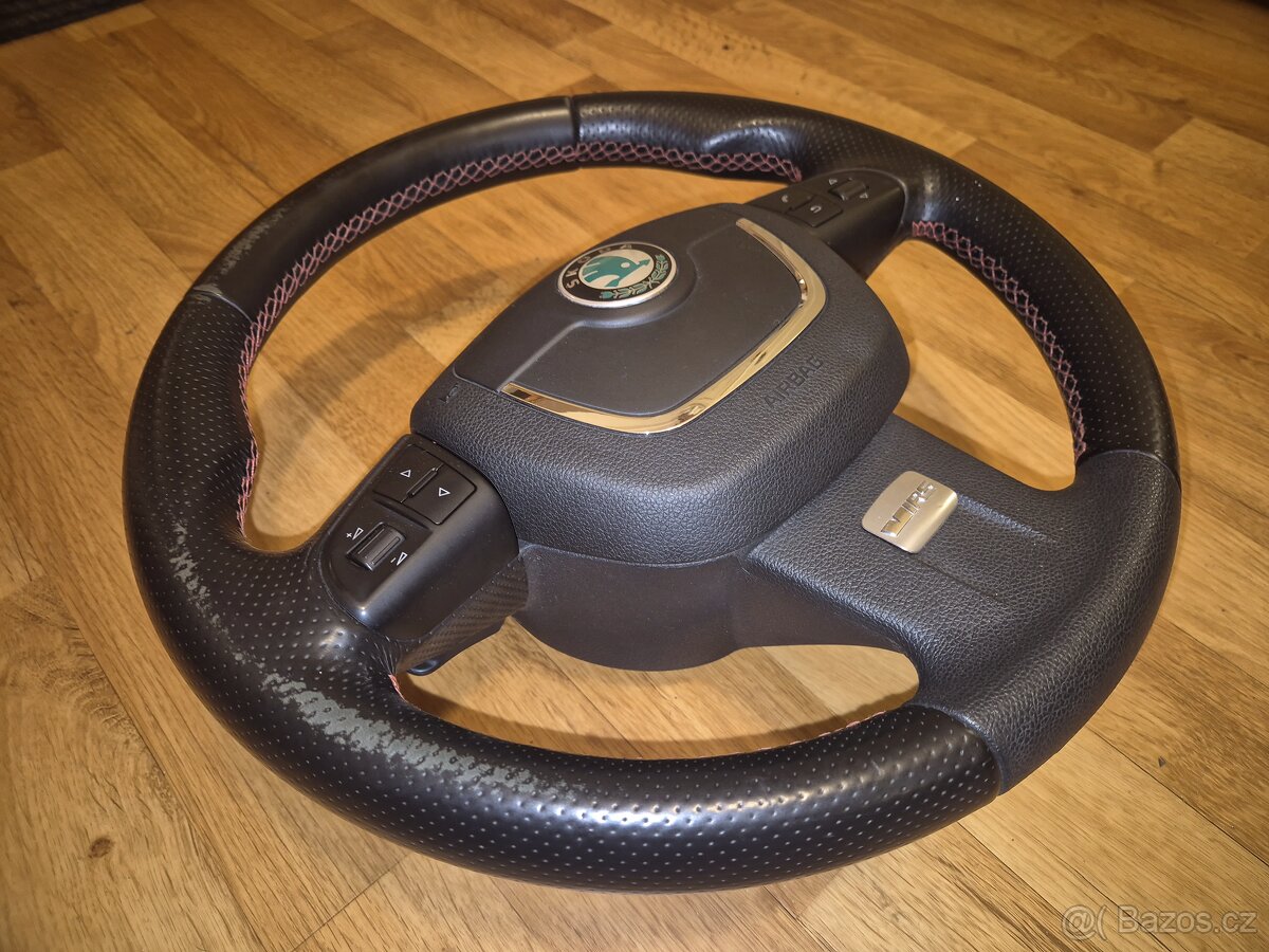 Volant Škoda Octavia 2 RS facelift F1 řazení - 2