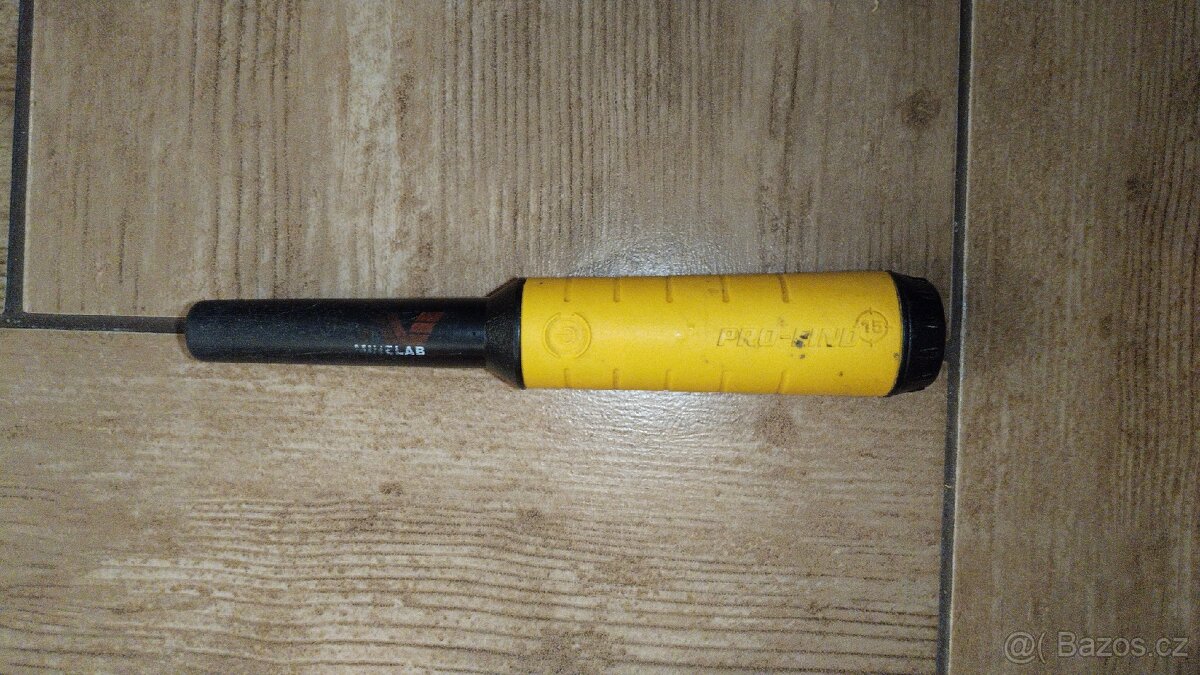 Detektor kovů a ruční detektor kovů - 2