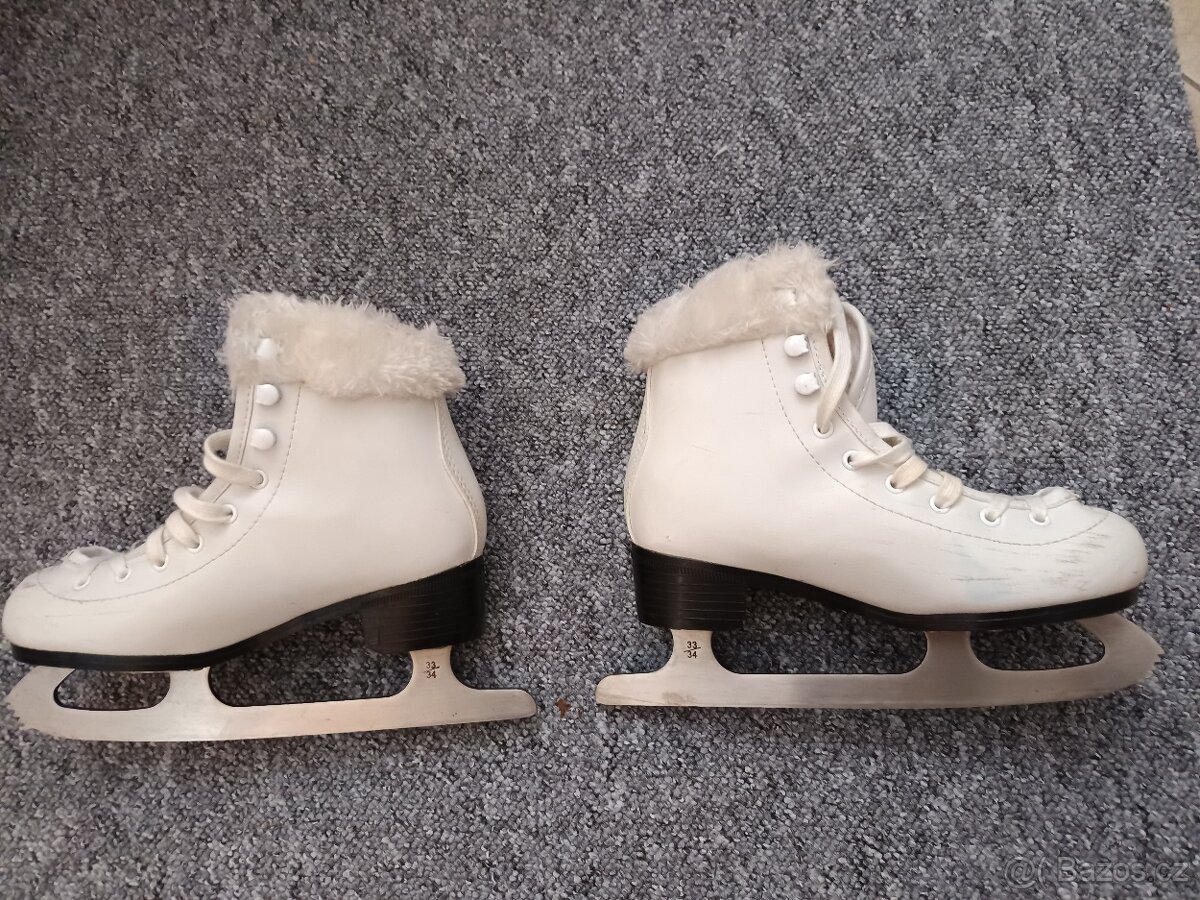 Dívčí brusle velikost 33 - 2