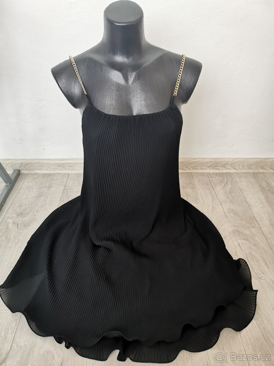 Dámské černé šaty - S/M - M - 2