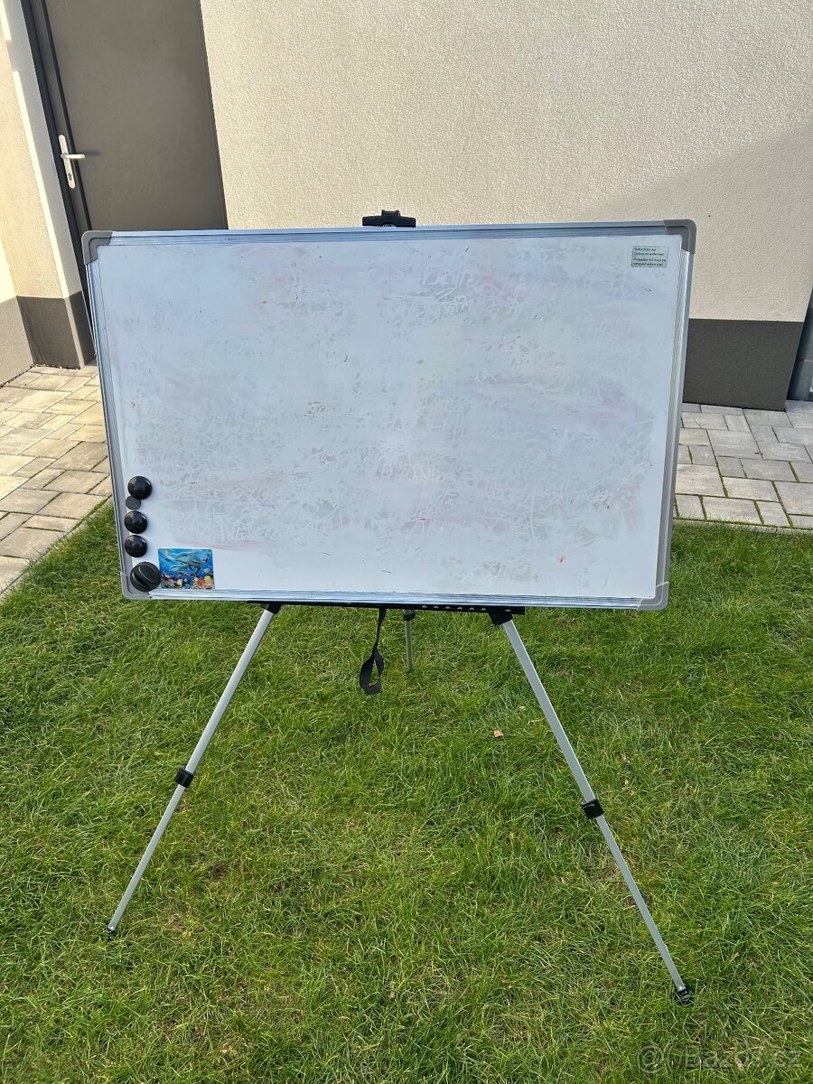 Magnetická tabule se stojanem - 2