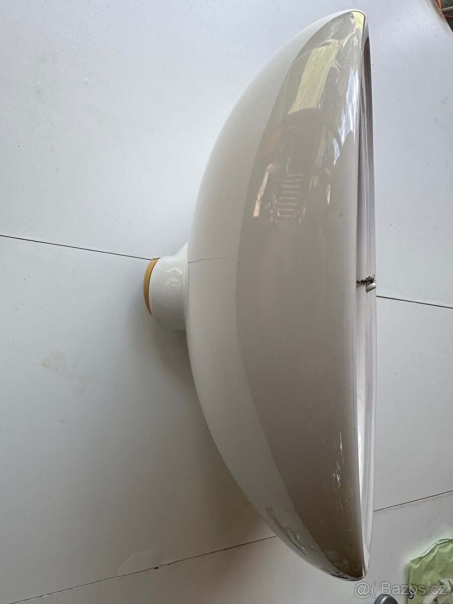 Závěsné keramické umyvadlo - 2