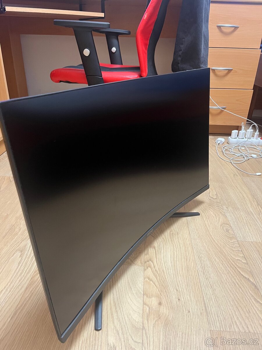 Herní monitor MSI Optix AG321CR - 2