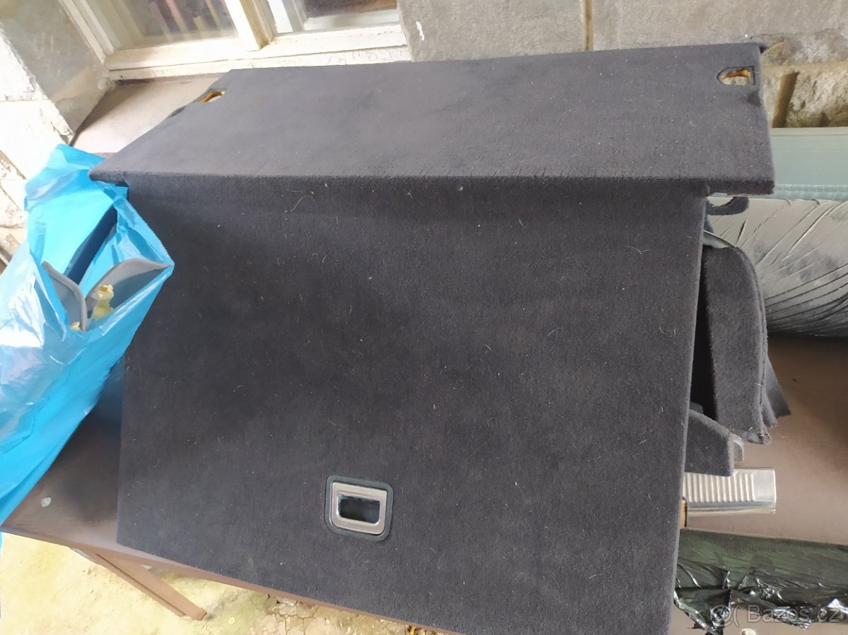 Audi a6 c5 4b avant dno kufru a bočnice - 2