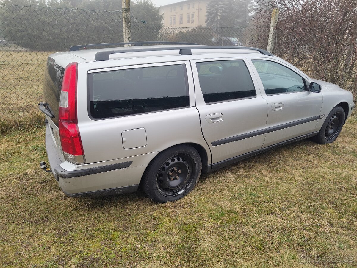 Volvo V70 D5 - 2