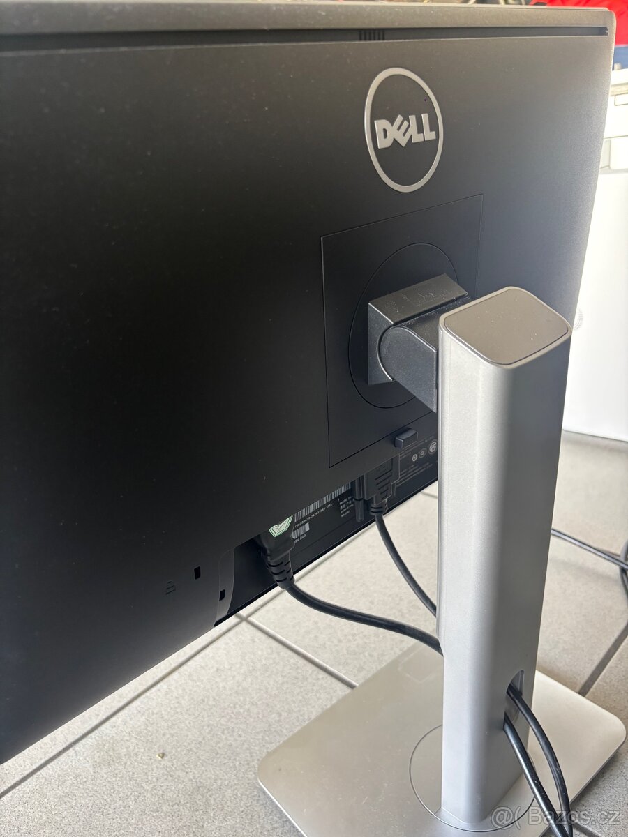 Dell 24” kancelářský monitor - 2