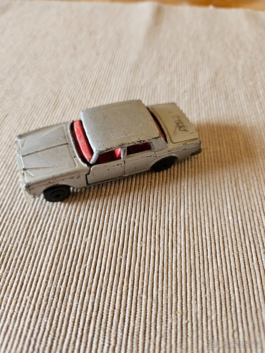 Matchbox Rolls royce silver shadow - 2