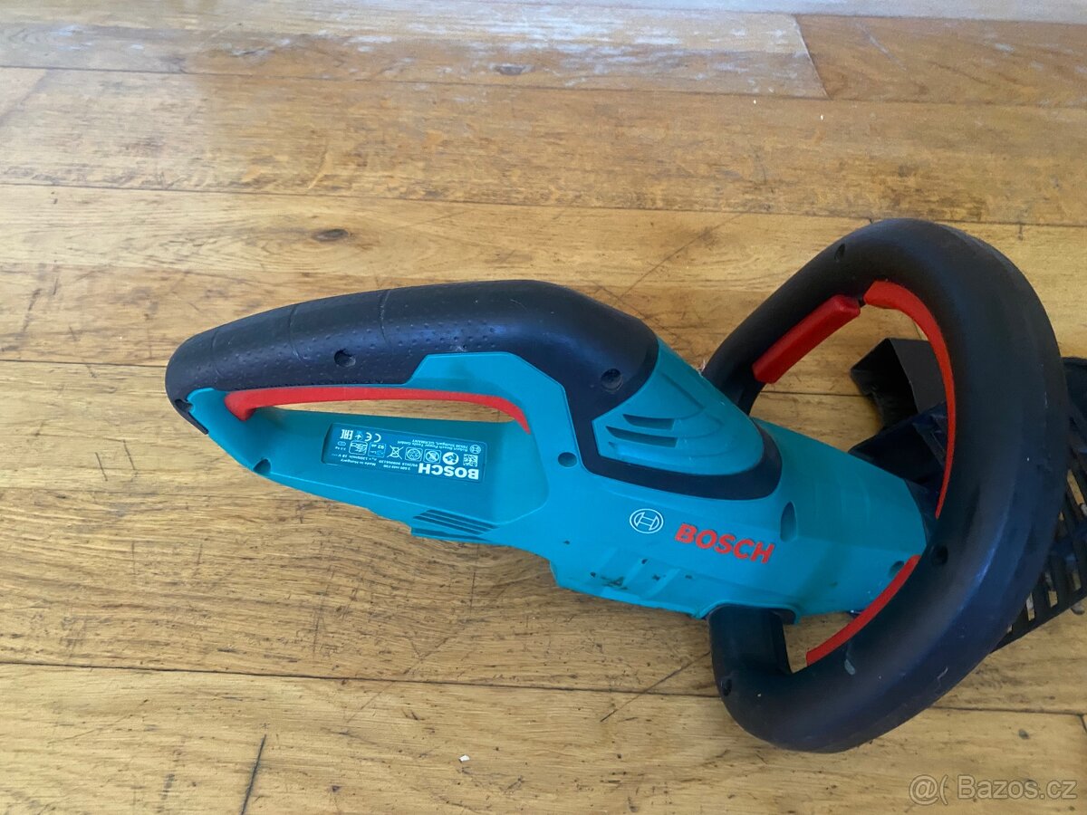 BOSCH nůžky na plot - 2