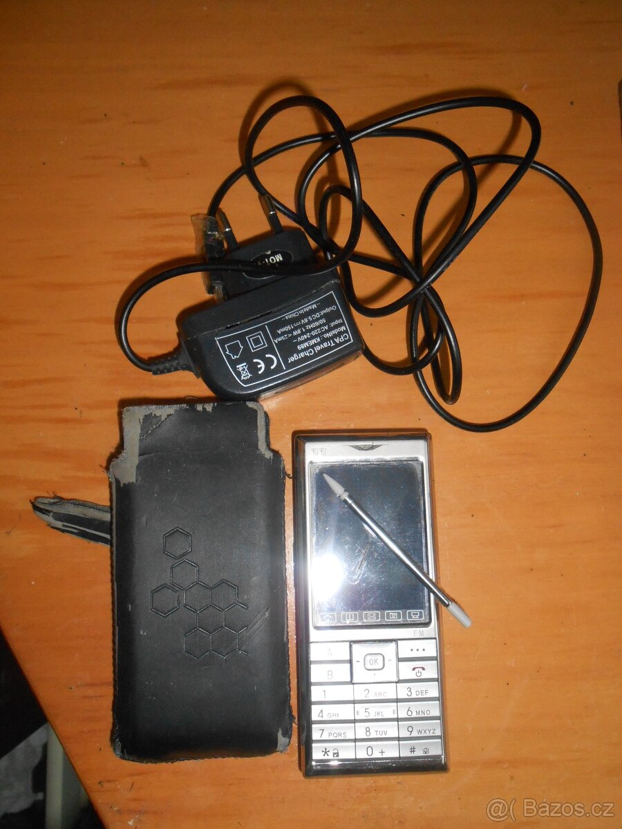 Celokovový mobil - 2