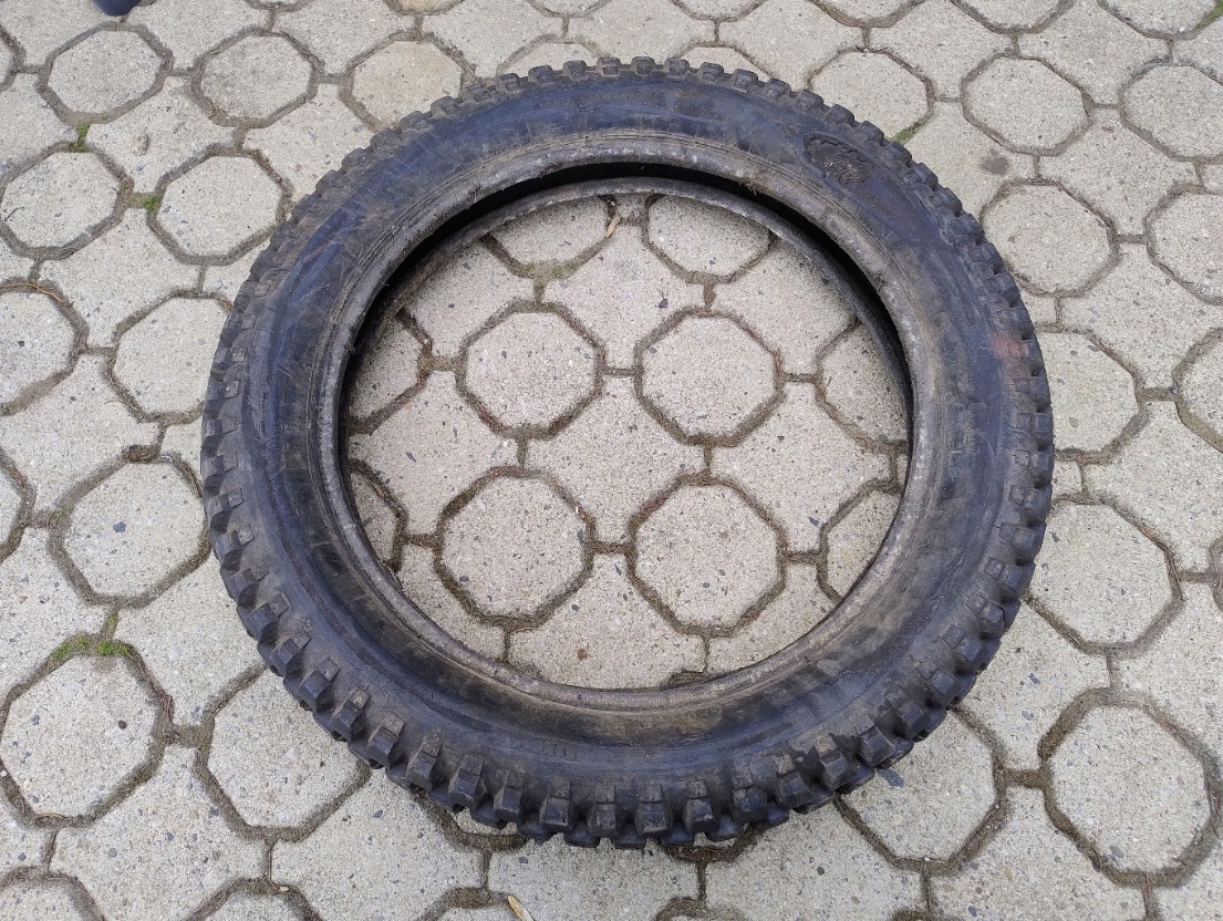 PNEUMATIKA 110/100-18 - 2