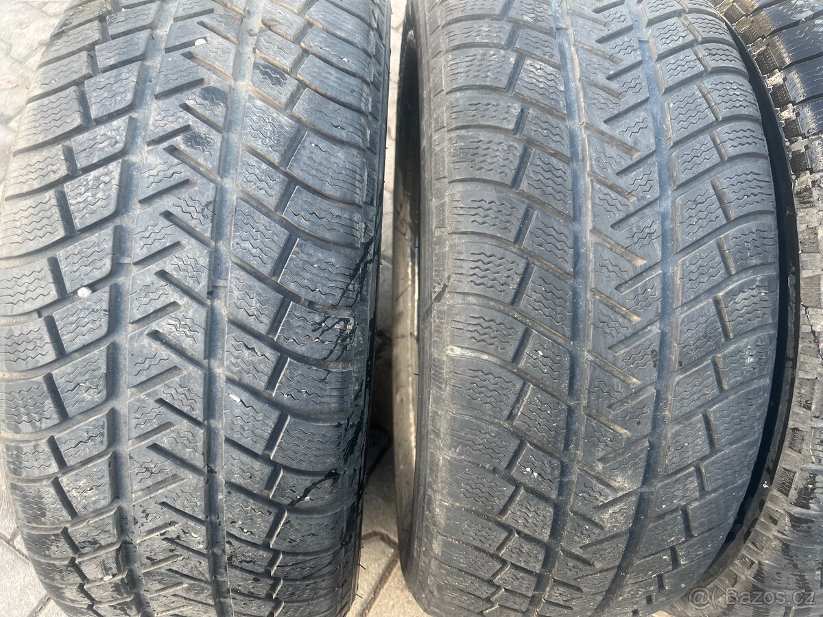 235/55/19 zimní - 2