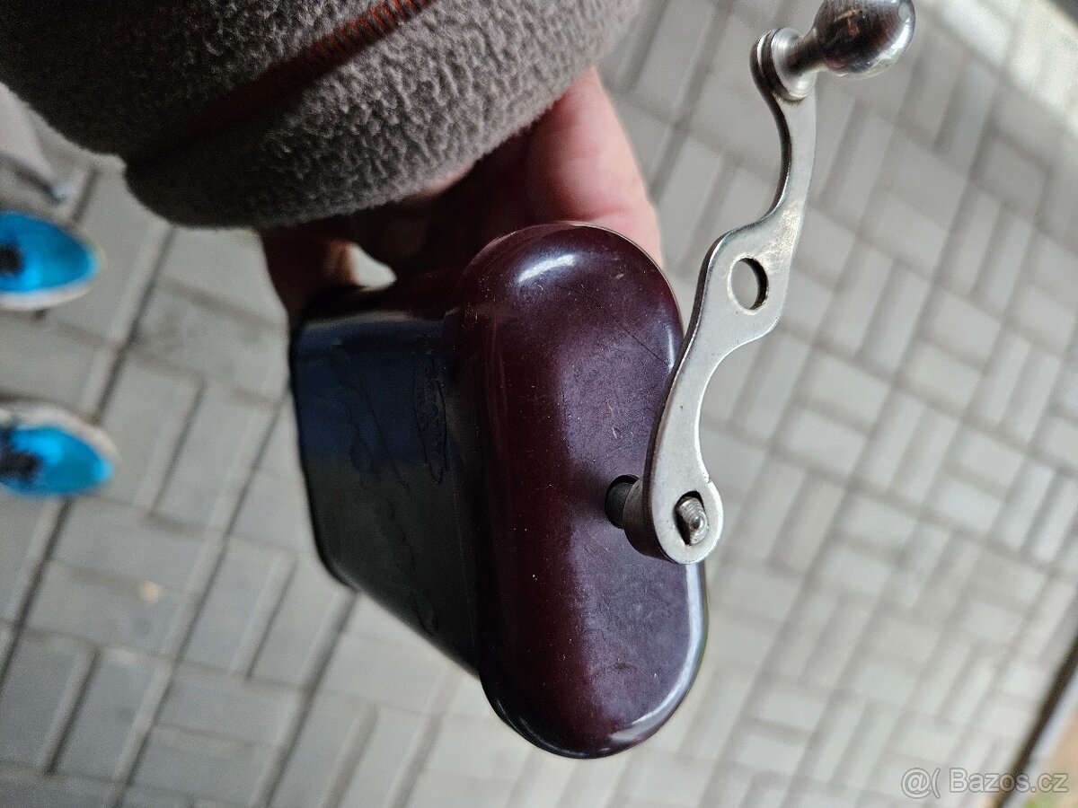 Prodám starý mlýnek na kávu - 2