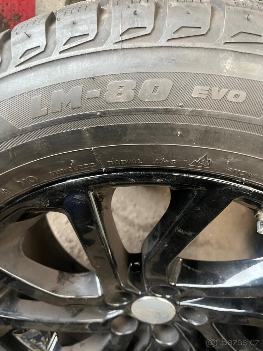 235/60/18 Land River Discovery Sport - 2