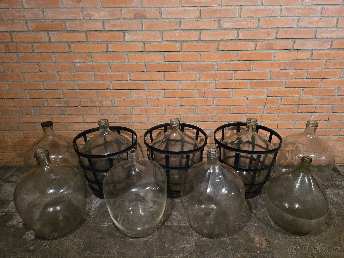 Demizony od vina - 2