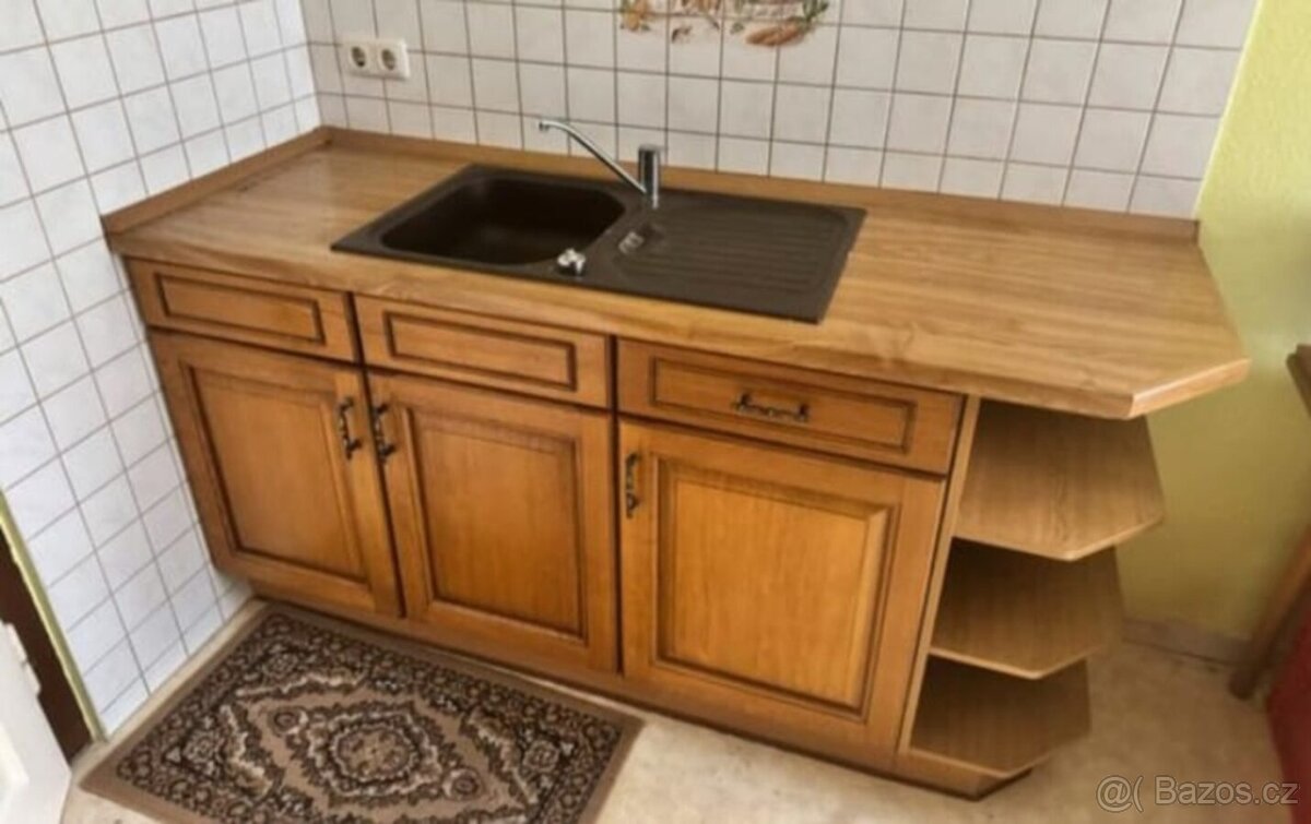 Rustikální kuchyňská linka dub masiv se spotřebiči,5585 - 2