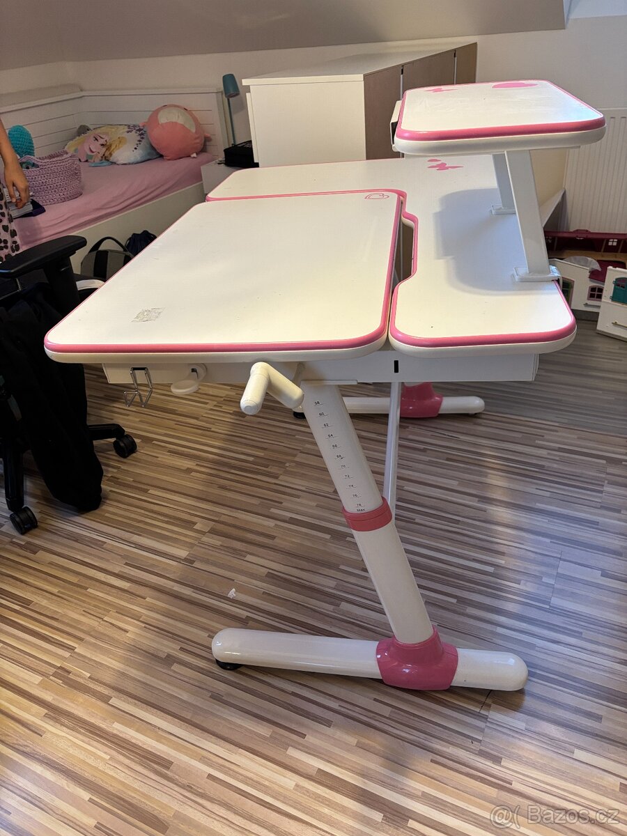 detsky roustuci stol - 2
