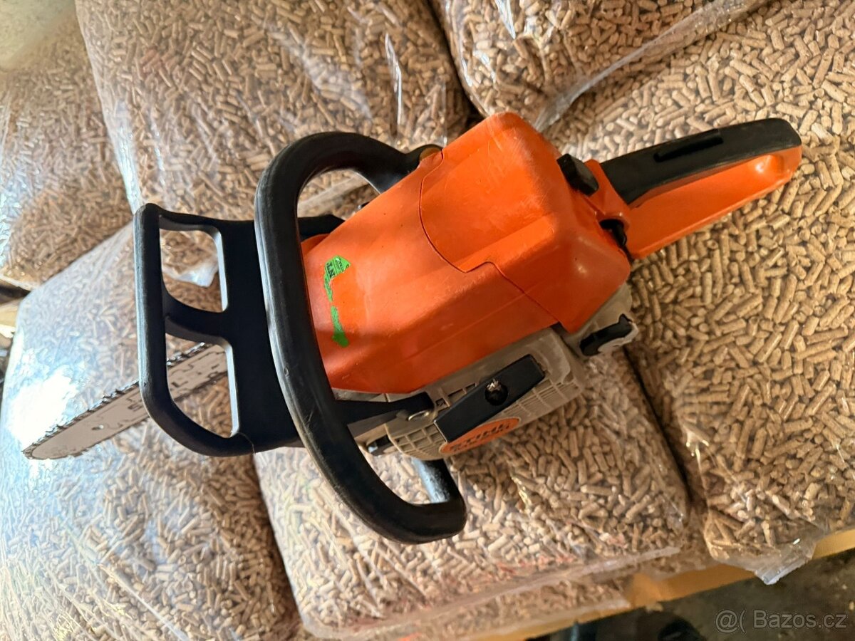 Motorova pila stihl ms230 - 2
