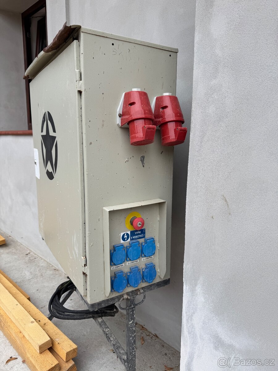 Stavební rozvadeč - 2