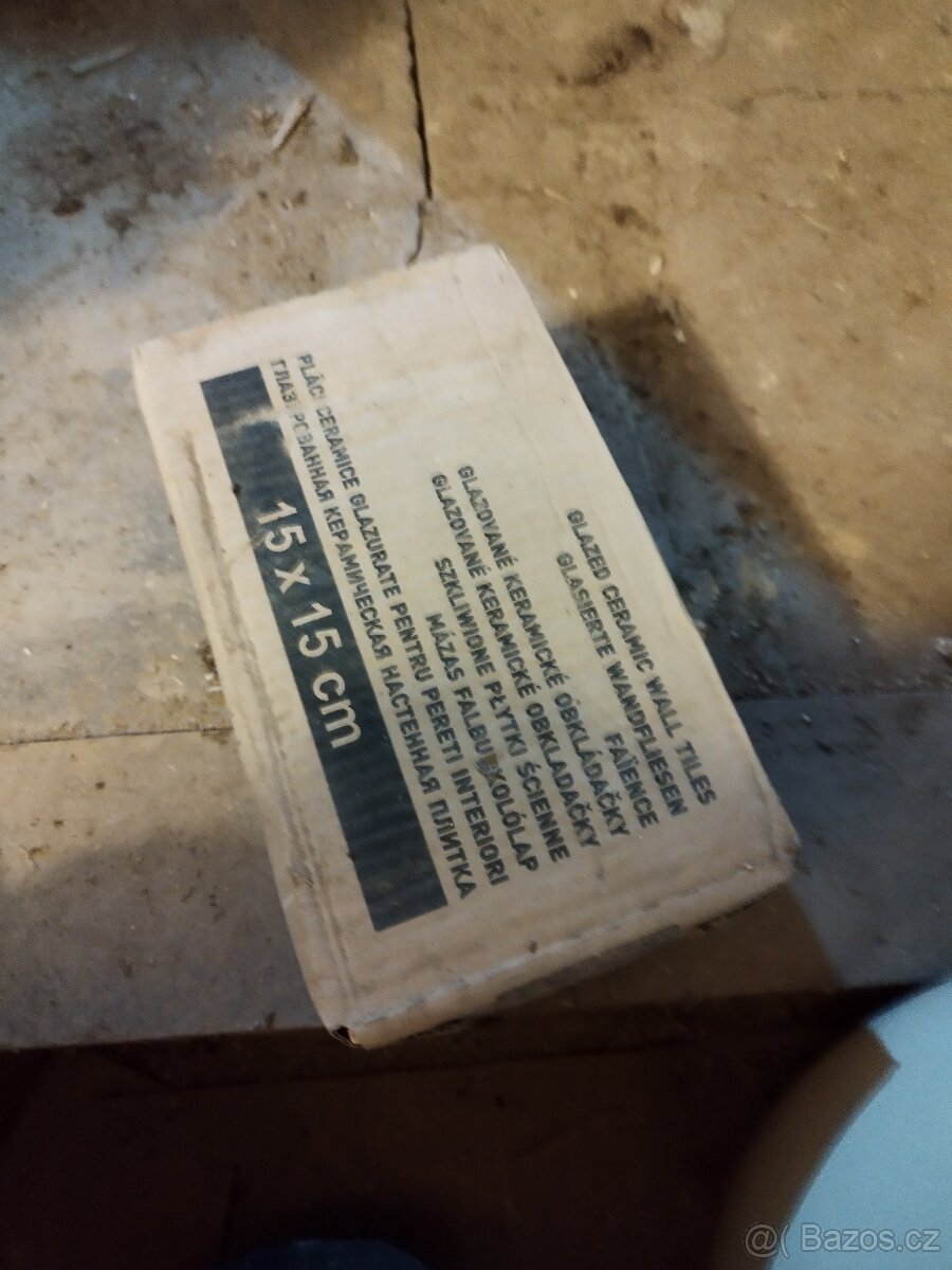 Obkladačky bílé 15xx15 - 2