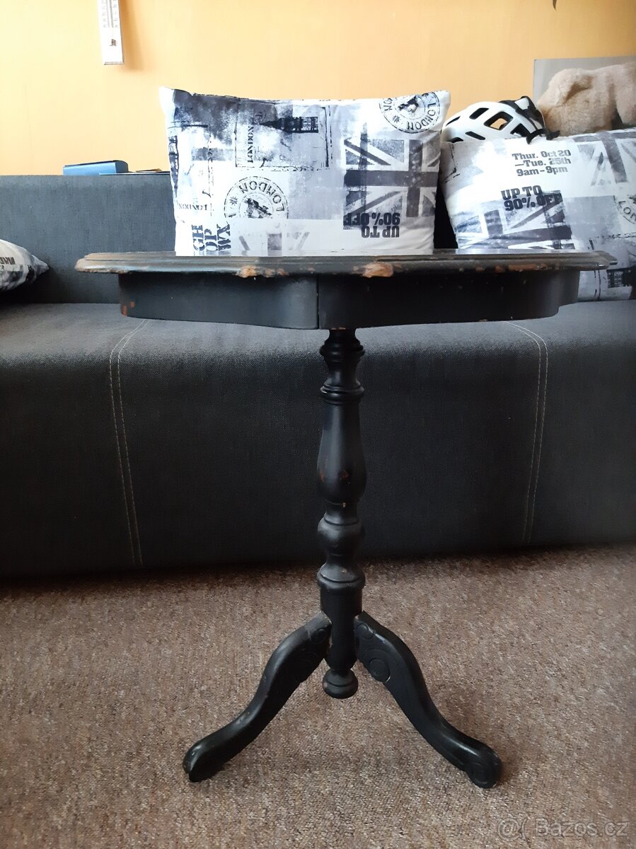 Konferenční stolek - 2