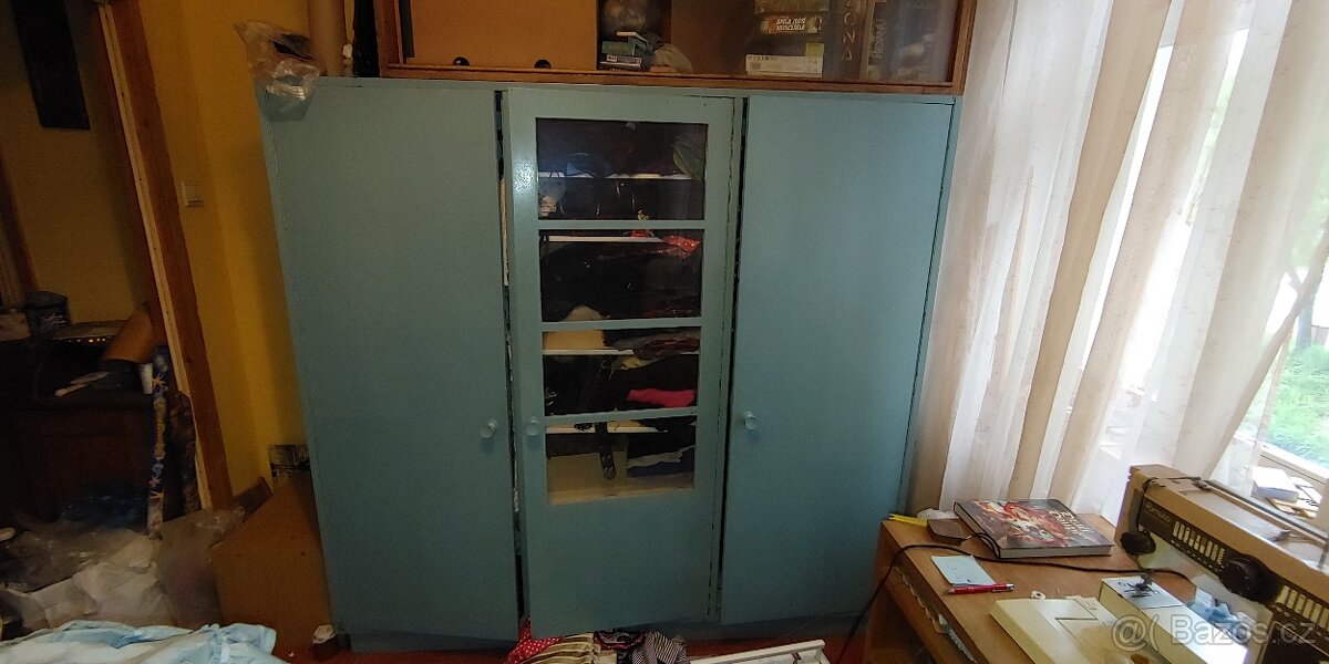 Stará bledě modrá ložnice / nábytek - 2