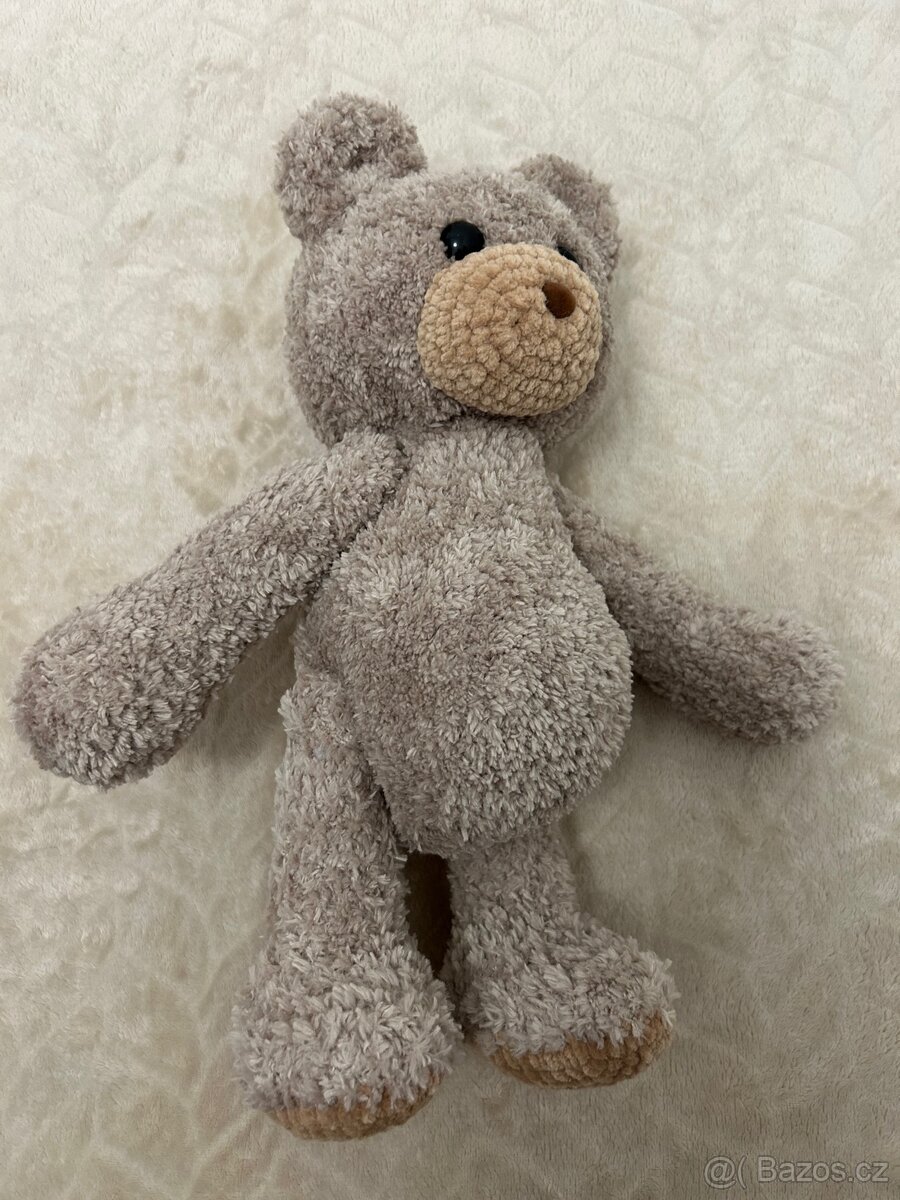 Hnědý háčkovaný medvídek - 2